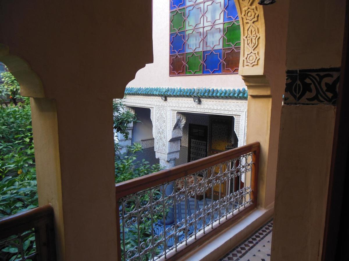 Riad Les Chrifis Navette Aeroport 24 Sur 24 فاس الغرفة الصورة