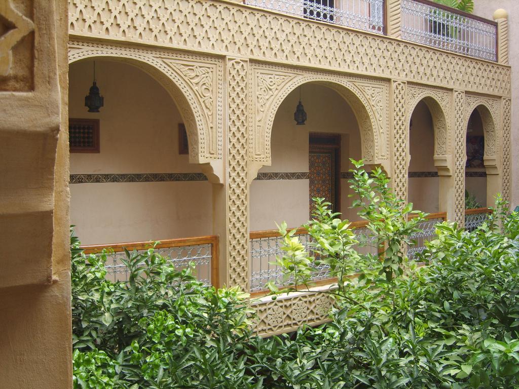Riad Les Chrifis Navette Aeroport 24 Sur 24 فاس المظهر الخارجي الصورة