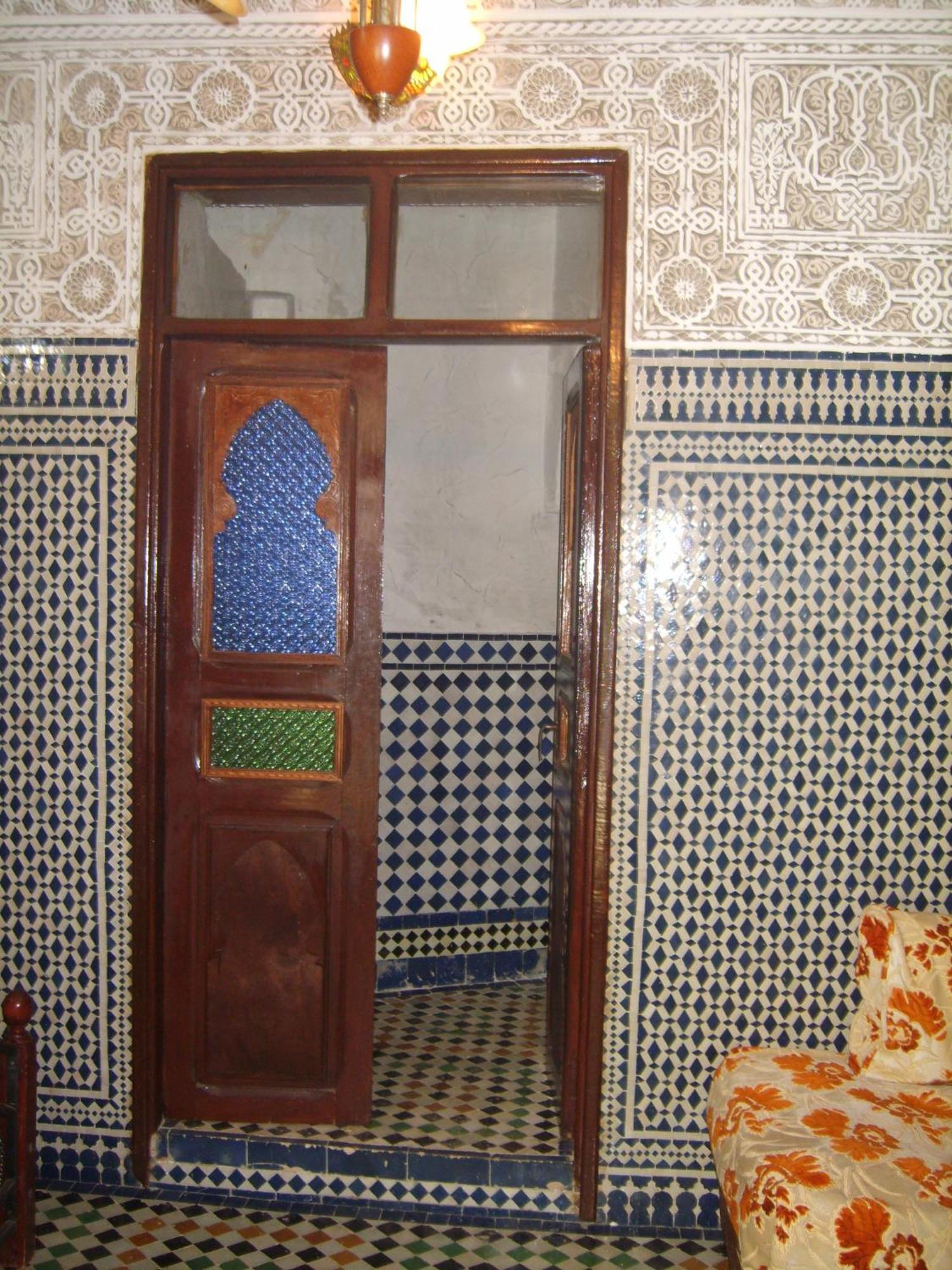Riad Les Chrifis Navette Aeroport 24 Sur 24 فاس الغرفة الصورة