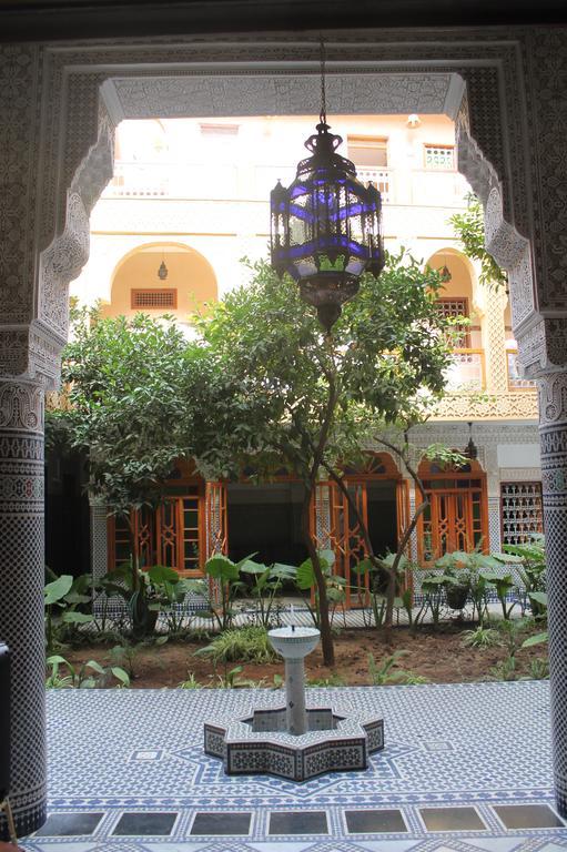 Riad Les Chrifis Navette Aeroport 24 Sur 24 فاس المظهر الخارجي الصورة
