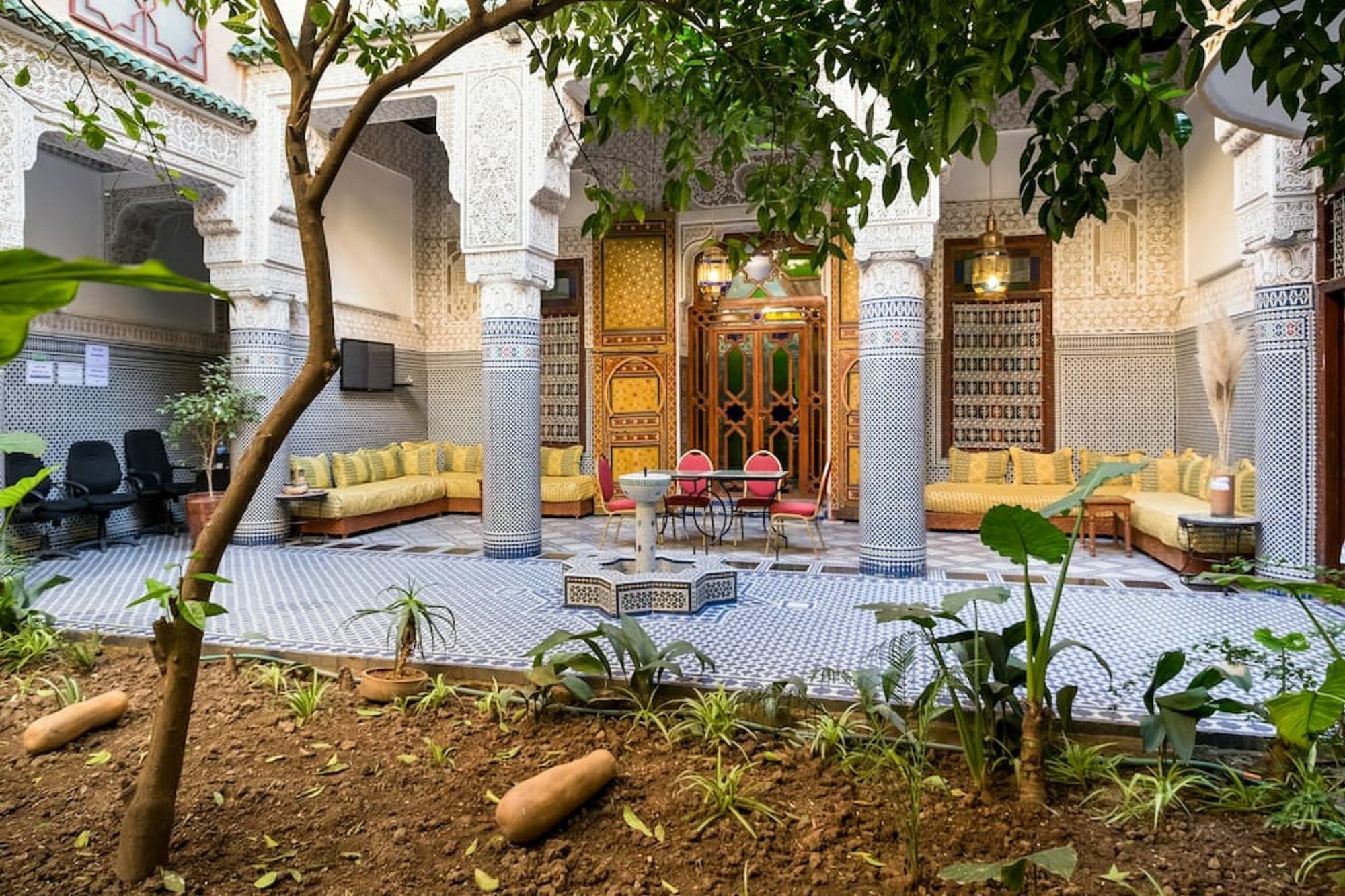Riad Les Chrifis Navette Aeroport 24 Sur 24 فاس المظهر الخارجي الصورة